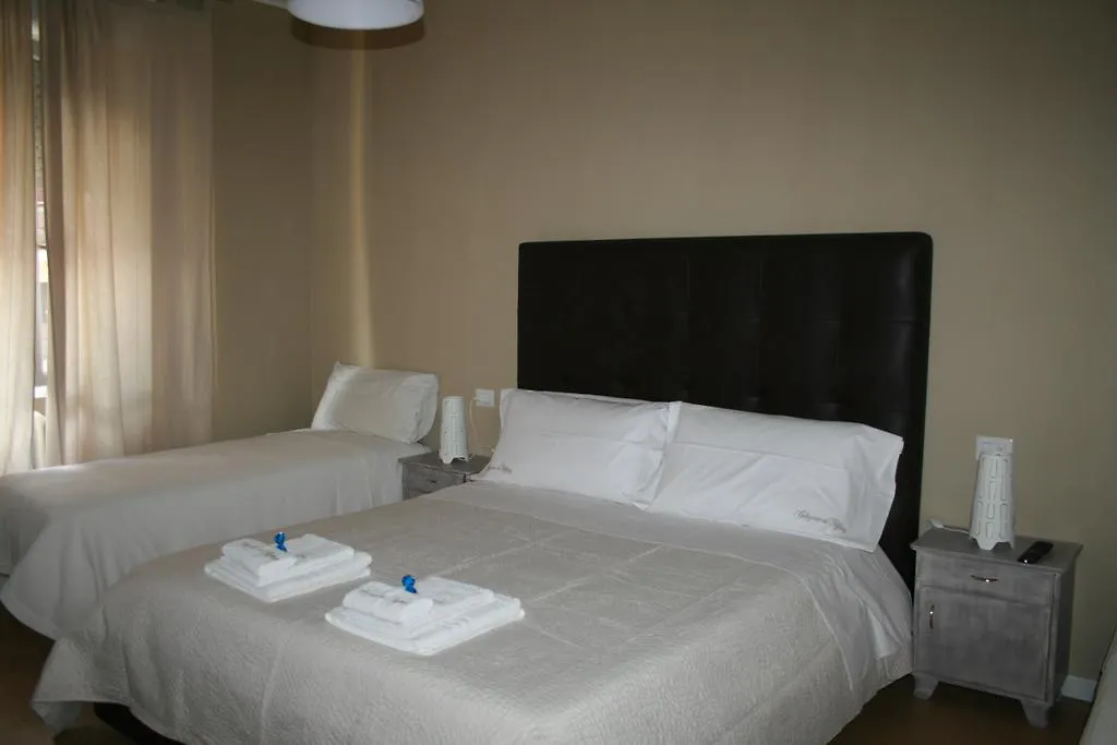Tiffany Rooms Mailand 0*,  Italien